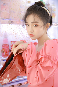 万弘杰个人资料